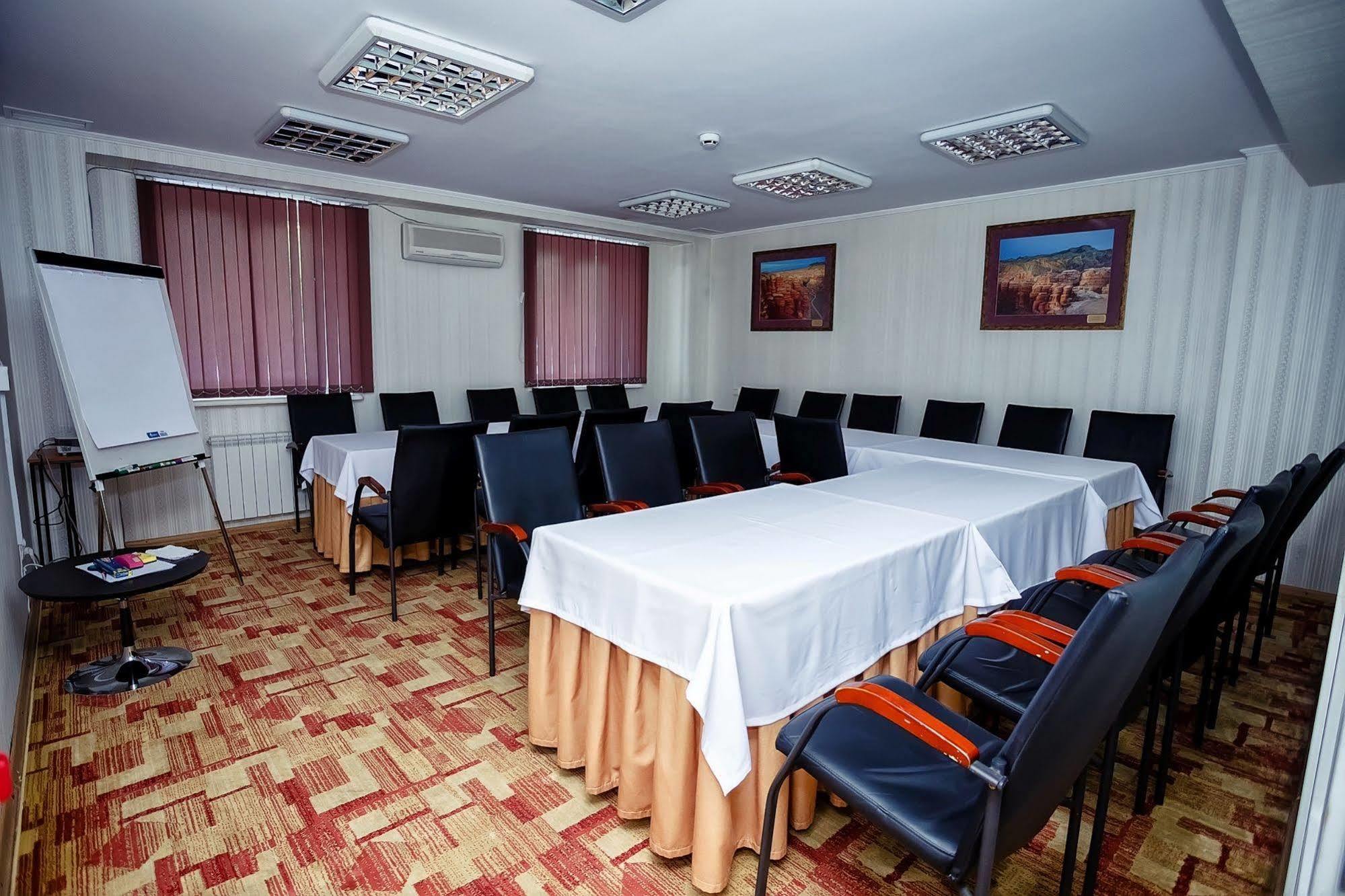 City Hotel Tien Shan Koktobe Exterior foto